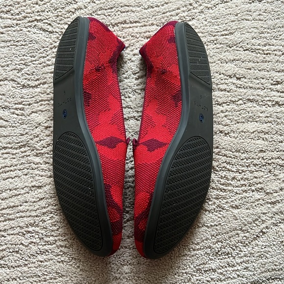 Like new! Red Camo Rothy’s Loafers - Picture 3 of 4